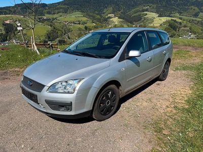 Second-hand Ford Focus 90 CP (66 kW) 2007 Argintiu Break