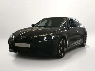 Gebraucht BMW 420 Sport Line 190 PS (139 kW) 2025 Saphirschwarz (metallic) Limousine