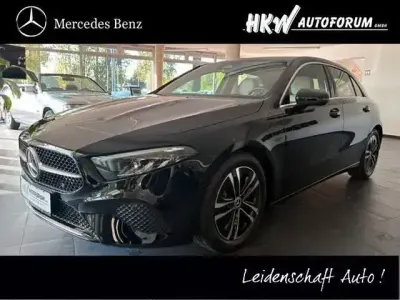 Gebraucht Mercedes A180 Progressive 136 PS (100 kW) 2024 Nachtschwarz Limousine