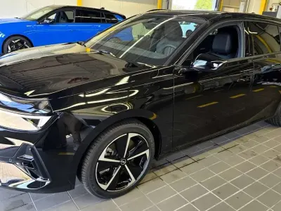 Gebraucht Opel Astra GSe 181 PS (133 kW) 2025 Schwarz Kleinwagen