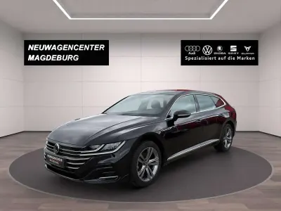 Gebraucht VW Arteon R-line 218 PS (160 kW) 2023 Deep black perleffekt Kombi