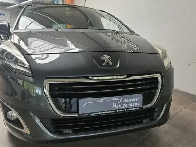 Gebraucht Peugeot 5008 Allure 120 PS (88 kW) 2013 Grau Van / Kleinbus