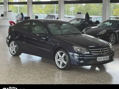 Gebraucht Mercedes CLC200 184 PS (135 kW) 2009 Blau Coupé