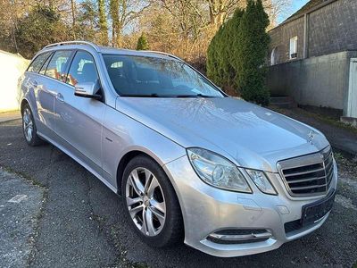 Gebraucht Mercedes E300 Avantgarde 231 PS (169 kW) 2011 Silber Kombi