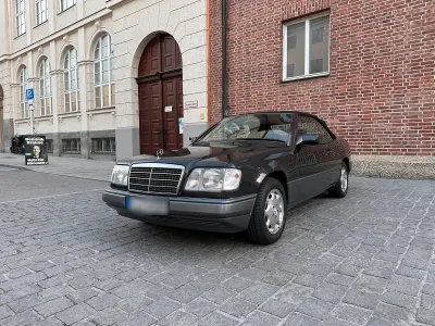 Gebraucht Mercedes 220 150 PS (110 kW) 1995 Schwarz Cabrio