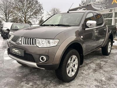 Braun Gebraucht 2011 Mitsubishi L200 Intense Abholung | 11.999 € (Fairer Preis)