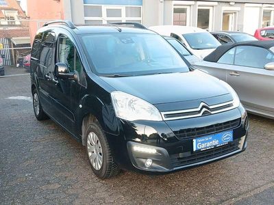 Schwarz Gebraucht 2018 Citroën Berlingo SELECTION Van / Kleinbus | 9.880 € (Fairer Preis)