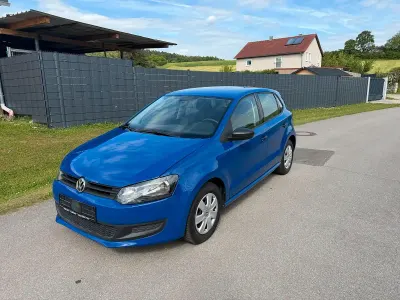 Käytetty VW Polo 75 HP (55 kW) 2009 Sininen Viistoperä