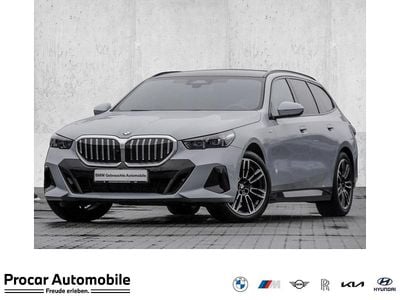 Gebraucht BMW 520 M Sport 208 PS (152 kW) 2025 M brooklyn grau Kombi