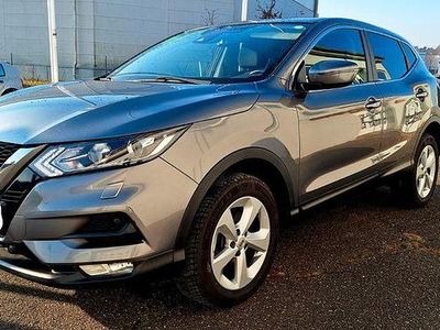 Grau Gebraucht 2018 Nissan Qashqai SUV | 13.300 € (Fairer Preis)