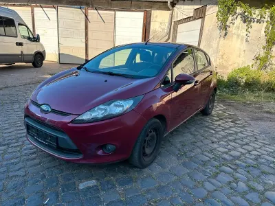 Gebraucht Ford Fiesta 82 PS (60 kW) 2009 Rot Kleinwagen