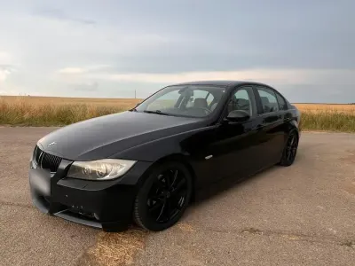 Gebraucht BMW 320 163 PS (119 kW) 2007 Schwarz Limousine