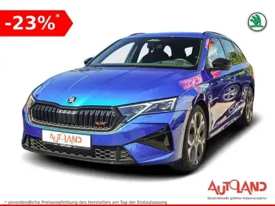 Neu Skoda Octavia RS 265 PS (194 kW) 2025 Raceblaumet. Kombi