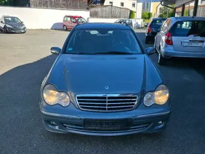 Gebraucht Mercedes C220 150 PS (110 kW) 2006 Blau Kombi