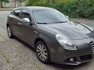 Gebraucht Alfa Romeo Giulietta Super 150 PS (110 kW) 2015 Grau Kleinwagen
