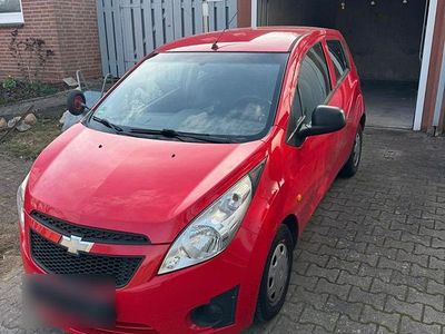 Begagnad Chevrolet Spark 68 HK (50 kW) 2011 Röd Halvkombi