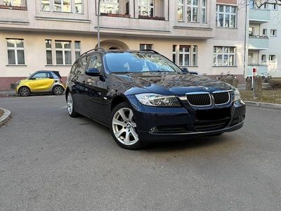 Gebraucht BMW 320 150 PS (110 kW) 2006 Blau Kombi