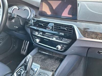 Gebraucht BMW 520 M Sport 190 PS (139 kW) 2018 Weiß Kombi
