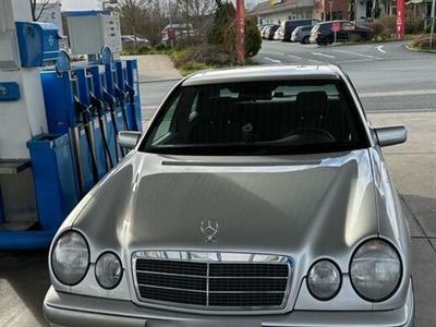 gebraucht Mercedes E230  Benz,