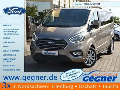 Gebraucht Ford Tourneo Titanium 185 PS (136 kW) 2021 Diffused silver Van / Kleinbus