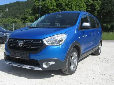 Używany Dacia Lodgy Stepway 109 KM (80 kW) 2019 Niebieski Minivan