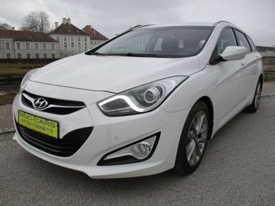 gebraucht Hyundai i40 1.7 CRDi Automatik Style Werksgarantie