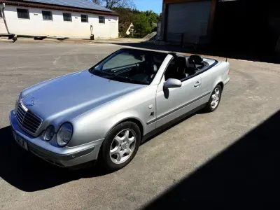 Gebraucht Mercedes CLK320 218 PS (160 kW) 1999 Silber Cabrio