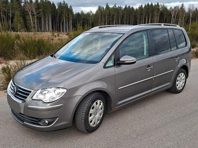 Gebraucht VW Touran Highline 105 PS (77 kW) 2010 Silber Van / Kleinbus