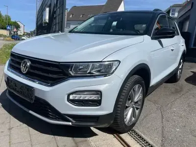 Second-hand VW T-Roc Style 150 CP (110 kW) 2018 Argintiu SUV