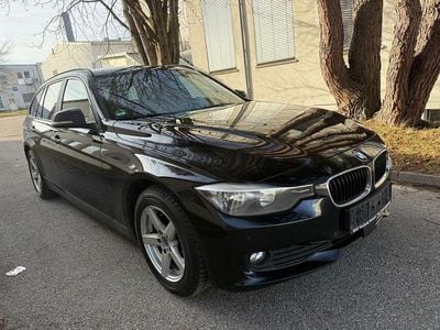 Gebraucht BMW 320 Sport Line 184 PS (135 kW) 2014 Schwarz Kombi