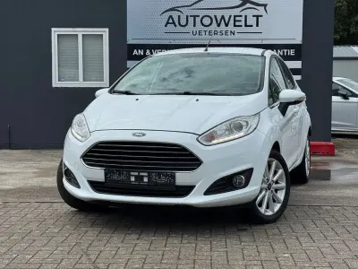 Gebraucht Ford Fiesta Titanium 125 PS (91 kW) 2017 Weiß Kleinwagen