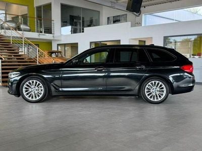 Gebraucht BMW 530 Sport Line 265 PS (194 kW) 2017 Black sapphire metallic Kombi