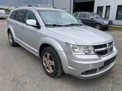 Gebraucht Dodge Journey 140 PS (102 kW) 2009 Silber SUV