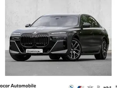 Gebraucht BMW 740 Executive 299 PS (219 kW) 2025 Grau Limousine