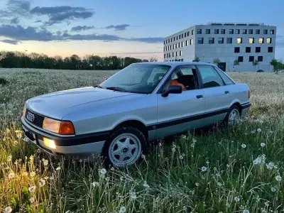 Używany Audi 80 101 KM (74 kW) 1991 Srebrny Sedan/Limuzyna