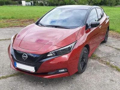 Gebraucht Nissan Leaf 360º 160 kW (218 PS) 2024 Rot Kleinwagen