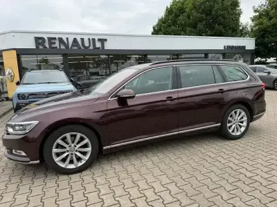 Gebraucht VW Passat Comfortline 220 PS (161 kW) 2016 Rot Kombi