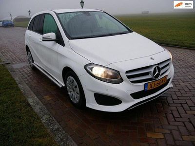 Gebraucht Mercedes B220 Ambition 170 PS (125 kW) 2019 Weiß Van / Kleinbus