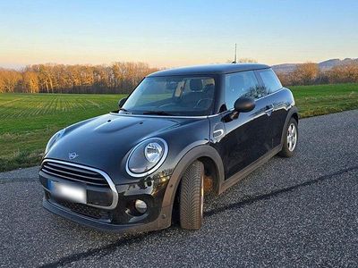 Second-hand Mini ONE 102 CP (75 kW) 2018 Negru Hatchback
