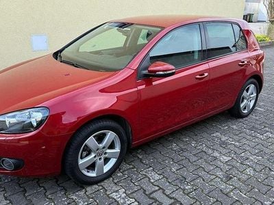 Gebraucht VW Golf VI Team 105 PS (77 kW) 2011 Orange Kleinwagen