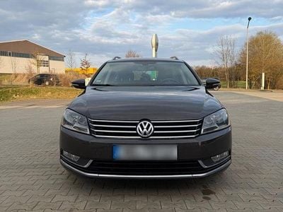 Gebraucht VW Passat 140 PS (102 kW) 2012 Kombi