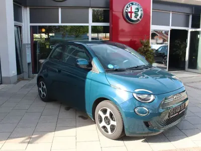 Second-hand Fiat 500e Action 69 kW (95 CP) 2023 Verde Hatchback