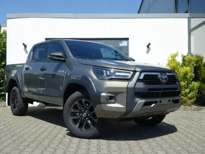 Neu Toyota HiLux 204 PS (150 kW) 2026 Manganbronze metallic Pickup