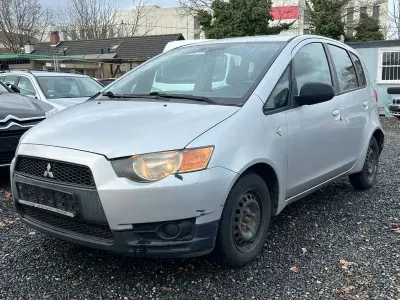 Second-hand Mitsubishi Colt Invite 95 CP (69 kW) 2009 Argintiu Hatchback