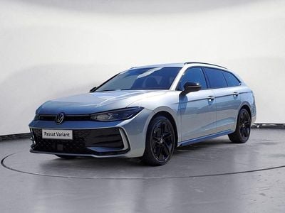 Silber Gebraucht 2024 VW Passat R-line Kombi | 47.420 € (Teuer)