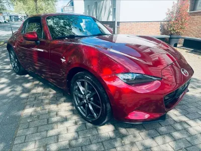 Używany Mazda MX5 Sports-Line 160 KM (117 kW) 2018 Czerwony Kabriolet