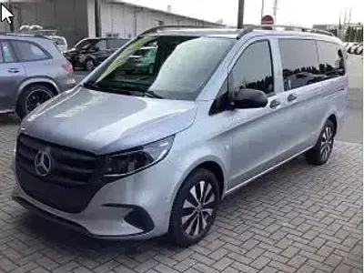 Gebraucht Mercedes Vito 190 PS (139 kW) 2025 Silber Van