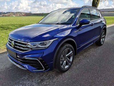 gebraucht VW Tiguan 2.0TDI DSG 4Motion R-Line AHK Navi Cockpit