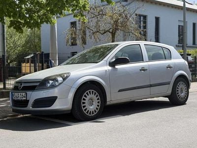 Używany Opel Astra 90 KM (66 kW) 2004 Sedan/Limuzyna