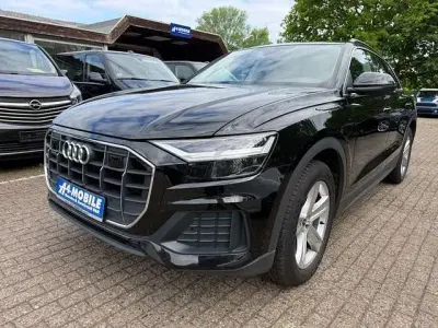 Gebraucht Audi Q8 Basis 286 PS (210 kW) 2022 Schwarz SUV